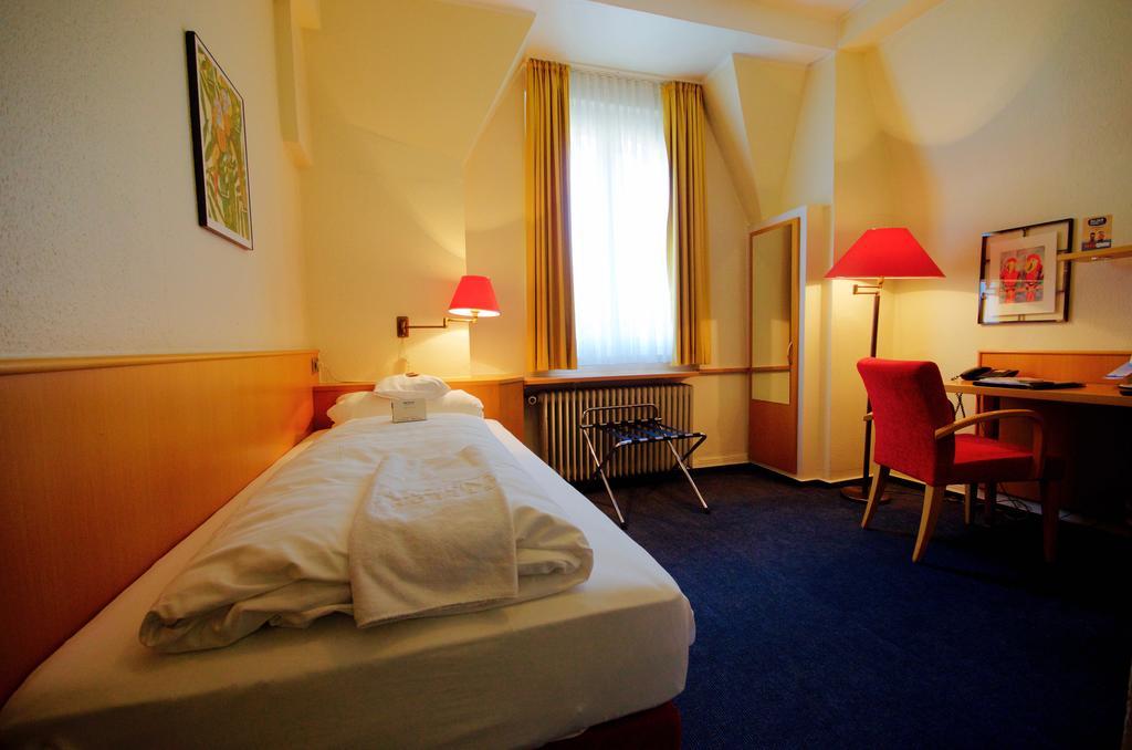 Hotel Am Hohenzollernplatz Бонн Екстер'єр фото